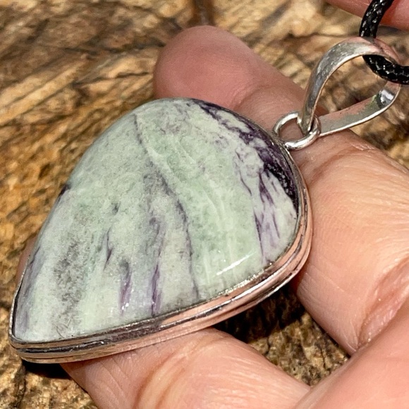 Kammererite Pendant 2” - Picture 5 of 11